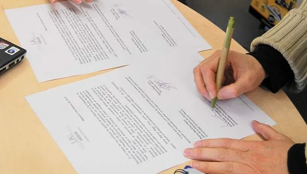 modelos de autorizaciones para retirar documentos